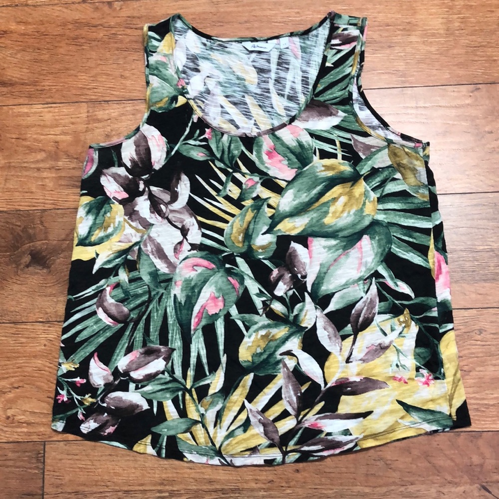 Reitmans Large Floral Tank